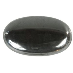Photo d'un galet en pierre d'hématite