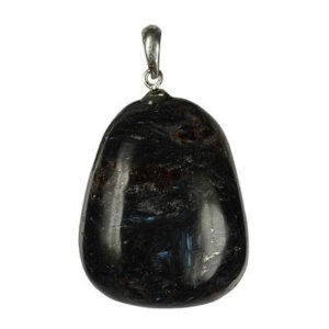 Photo d'un pendentif en pierre d'astrophyllite