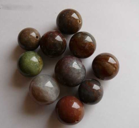 Pendentif boule jaspe coloré