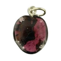 Photo d'un pendentif en pierre de grenat