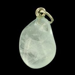 Photo d'un pendentif en pierre de topaze bleue