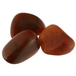 Photo de pierres roulées en aventurine rouge