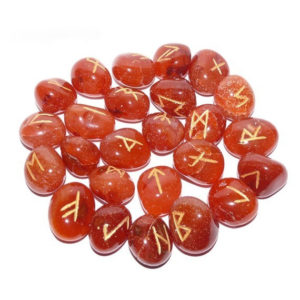 Runes en cornaline