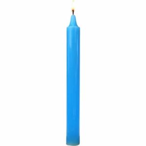 bougie bleu ciel teintée dans la masse