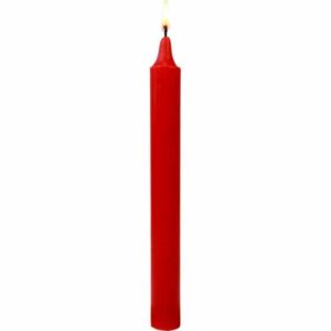 bougie rouge teintée dans la masse