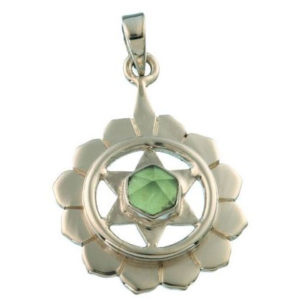 Pendentif chakra coeur