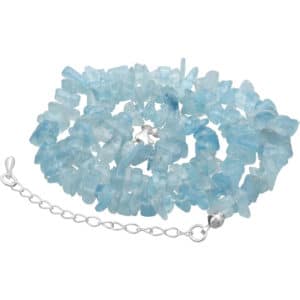 Collier baroque en pierre d'aigue marine d'une dimension de 50 cm