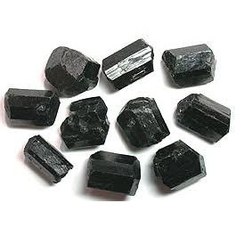pierre cristallisée tourmaline noire