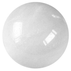 Photo d'une boule de massage en pierre de quartz blanc